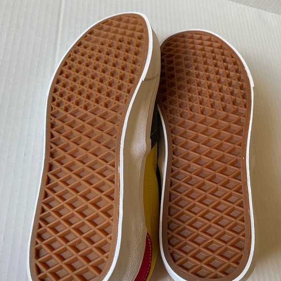 Vans Coastal Classic Unisex Slip On Sneakers Size 8.5 Woman, Mans 7.0 NEW - Picture 5 of 6